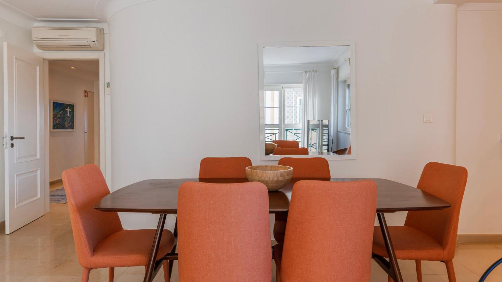 Stylish Apartment With Parking By Lovelystay Lisboa Εξωτερικό φωτογραφία