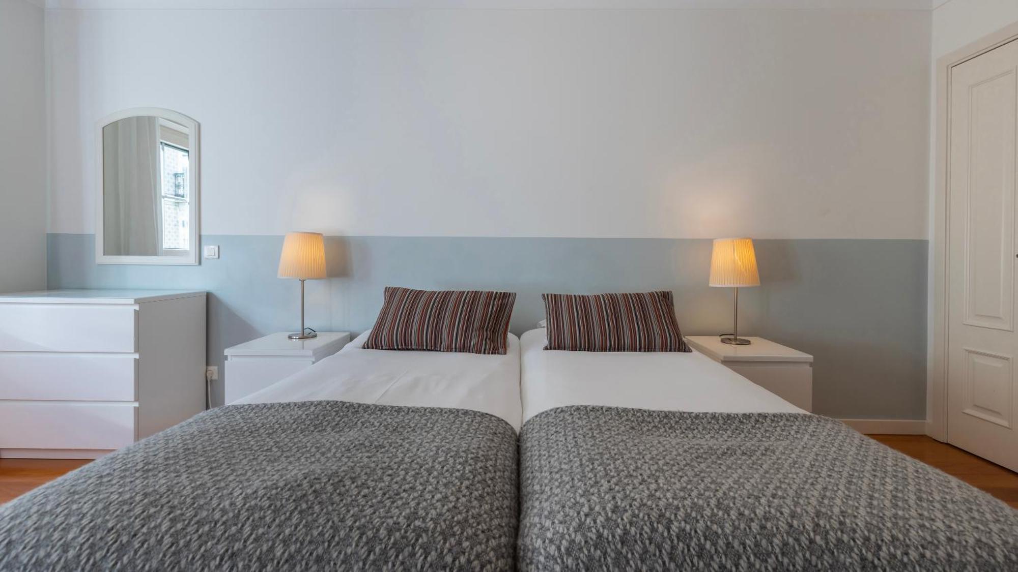 Stylish Apartment With Parking By Lovelystay Lisboa Εξωτερικό φωτογραφία